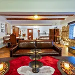 Manor House Est. 1890 Kastoria