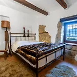 Manor House Est. 1890 Apartment