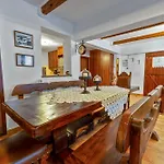 Apartment Manor House Est. 1890 *
