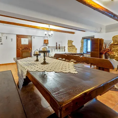 Manor House Est. 1890 *