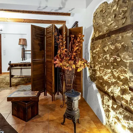 Manor House Est. 1890 * Kastoria