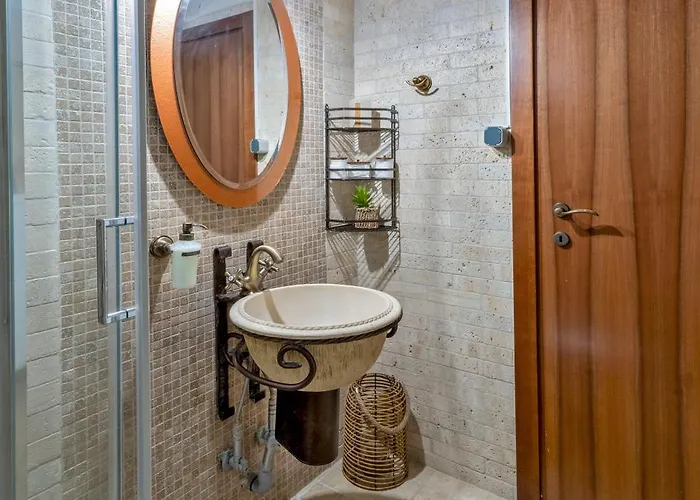 Manor House Est. 1890 Kastoria