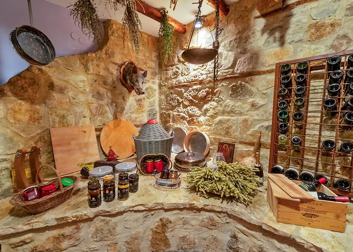 Manor House Est. 1890 *